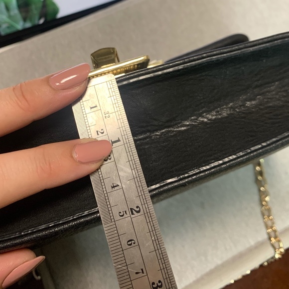 Vieta Convertible Crossbody Bag with chain strap black/white/beige - Picture 8 of 13